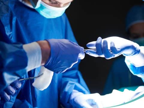 Médicos realizando cirurgias para emagrecer - site Dr. Luiz Gustavo Oliveira cirurgião bariátrico Rio de Janeiro - RJ